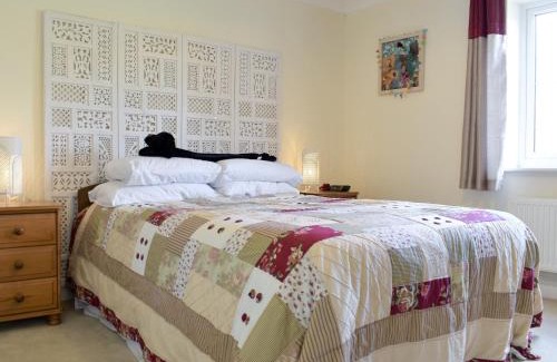 Bampton Casa | Elizabeth House