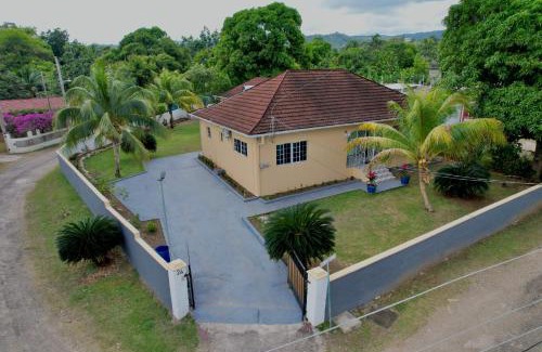 Ocho Rios Casa | Elizabeth Retreat - Island time