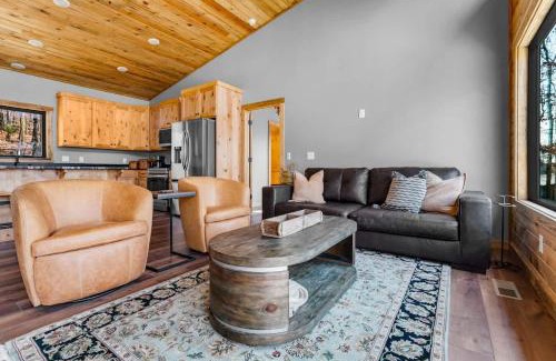 Fayetteville Casa | Elk Cabin at Thunder Bluff