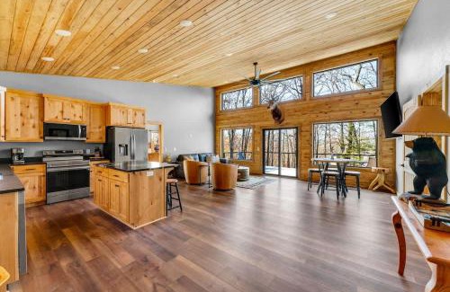 Fayetteville Casa | Elk Cabin at Thunder Bluff