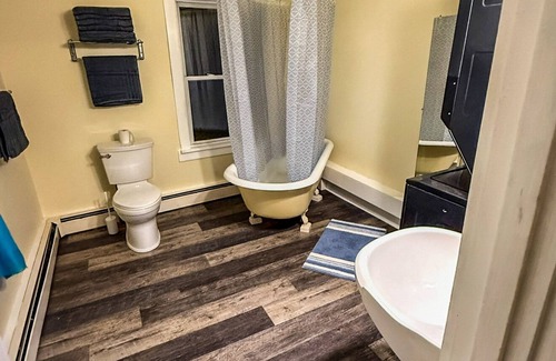 Millheim Otro | Elk Creek Farmhouse near Penn State!