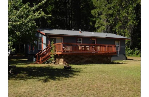 Happy Camp Casa | Elk Creek Ranch