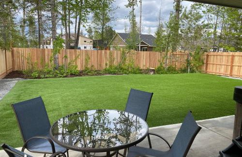 Ponderay Casa | Elk Grove Getaway