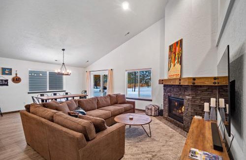 Ponderay Casa | Elk Grove Getaway
