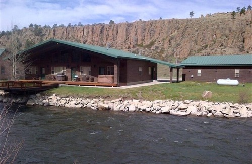 South Fork Casa | Elk River CASA, capacidad para 15, Bañera de hidromasaje, garaje, mesa de billar, Wi-Fi, TV vía satélite