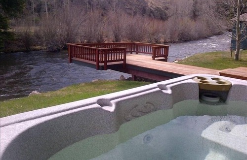 South Fork Casa | Elk River CASA, capacidad para 15, Bañera de hidromasaje, garaje, mesa de billar, Wi-Fi, TV vía satélite