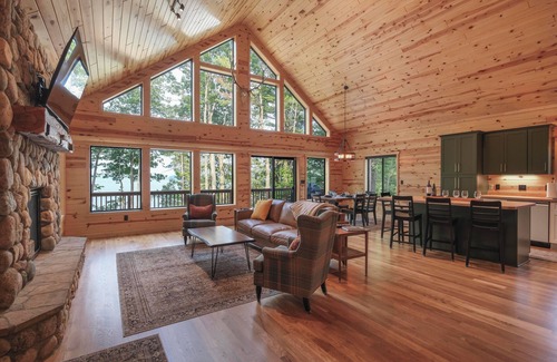 Stone Lake Cabina | Elk Run – New Luxury Lakefront Cabin on LCO