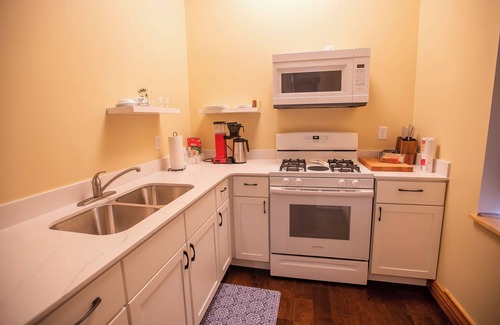 Elkader Cama Y Desayuno | Elkader Iowa Bed & Breakfast, 2nd floor suite
