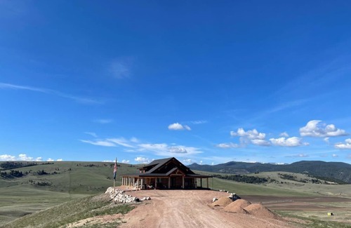 Philipsburg Cabina | ElkView Outpost at Rock Creek Montana