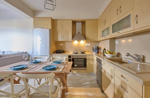 Kalamaki Apartamento | Elkysti Crete Superior Apartment "Nikos"