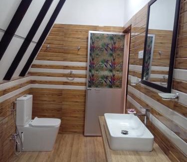 Ella Casa | Ella Grand Cabin