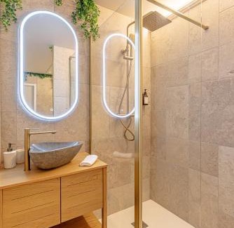 Evreux Apartamento | Ellendor - Spa privatif haut de gamme, luxe, ciel étoilé & expérience Seigneur des Anneaux