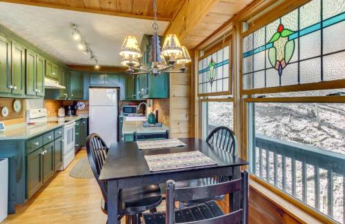 Walnut Mountain Casa | Ellijay Cabin 7 Mi to Dtwn Hot Tub and Mtn Views