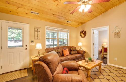 Ellijay Casa | Ellijay Cabin Private Fire Pit and Community Perks!