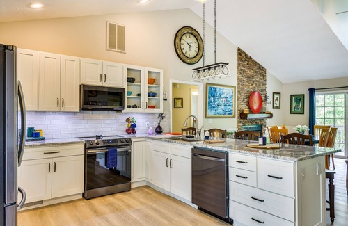 Ellijay Cabina | Ellijay Escape: Hike, Shop, Explore & More!