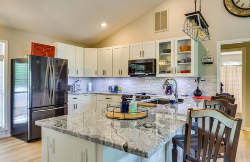Ellijay Cabina | Ellijay Escape: Hike, Shop, Explore & More!