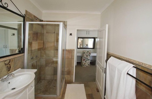 Kenton on Sea Apartamento | ELLIOT 22, 100m from beach & river mouth