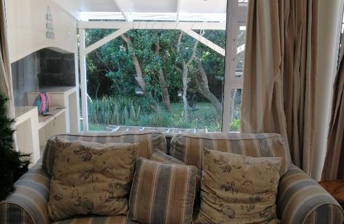 Kenton on Sea Apartamento | ELLIOT 22, 100m from beach & river mouth