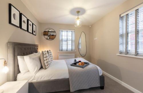 Cheltenham Apartamento | Elliot Oliver - 2 Bedroom Garden Apartment With Parking