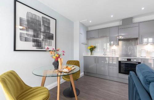 Gloucester Apartamento | Elliot Oliver - Charming One Bedroom Apartment With Parking in The Docks