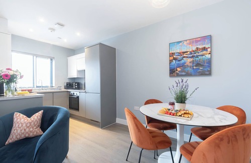 Cheltenham Apartamento | Elliot Oliver - Cosy 2 Bedroom Town Centre Apartment