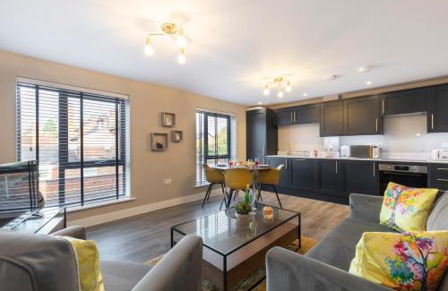 Gloucester Apartamento | Elliot Oliver - Luxurious Two Bedroom Apartment With Parking