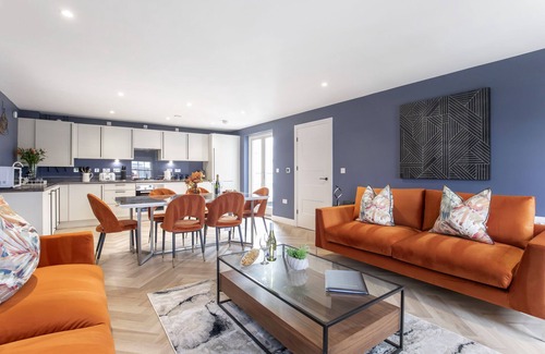 Cheltenham Apartamento | Elliot Oliver - Luxury 3 Bedroom Town Centre Apartment With Parking