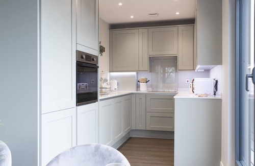 Gloucester Apartamento | Elliot Oliver - Stunning 3 Bedroom Penthouse With Large Terrace And Parking