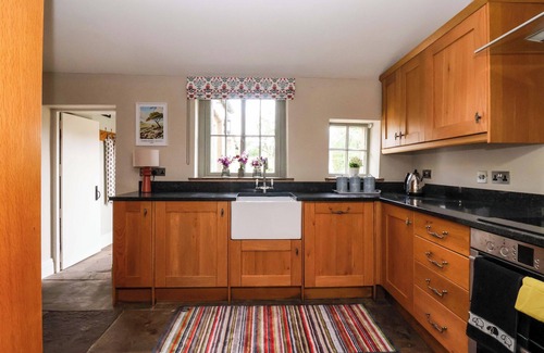 Airton Casa | ELLIS HOUSE, family friendly, character holiday cottage in Airton