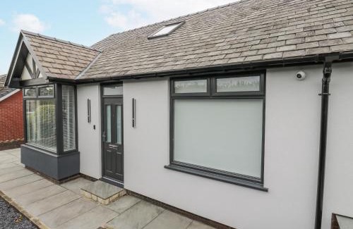 Ainley Top Casa | Ellis House