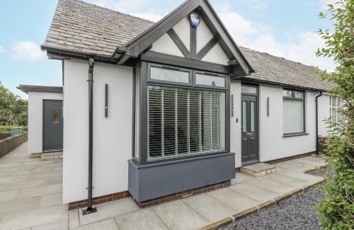 Ainley Top Casa | Ellis House