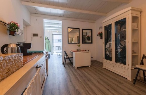 Borgo Vecchio Casa | ELLY HOLIDAY HOUSE