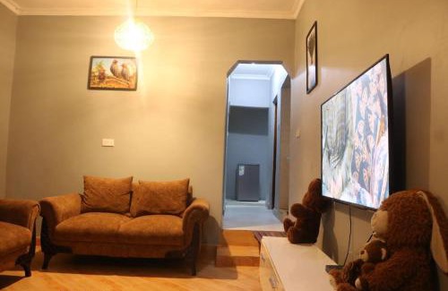 Dar es Salaam Apartamento | Elly's private House