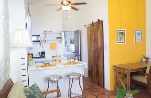 Road Town Apartamento | Elm's is Nestled in Cane Garden Bay Right on the Sandy Beachfront