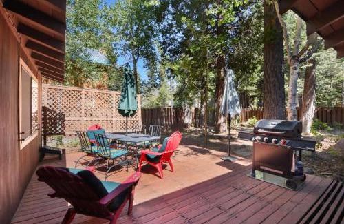 Tahoma Casa | Elm Street Getaway Sleeps 8