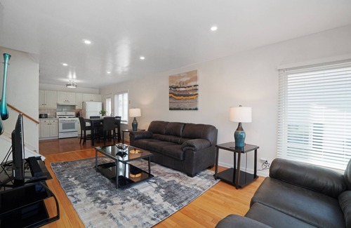 Villa Park Casa | Elmhurst Rental