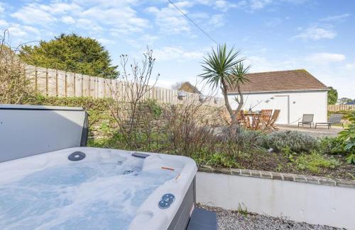 St Merryn Casa | Elmwood Cottage