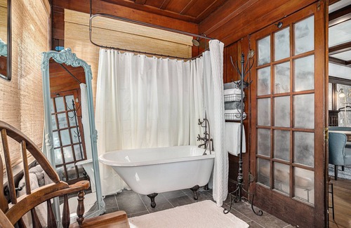 Upper Telegraph Casa | Elmwood House Berkeley