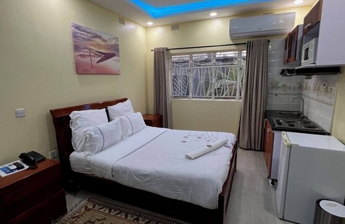 Lusaka Cabina | ELON MOREH LODGE