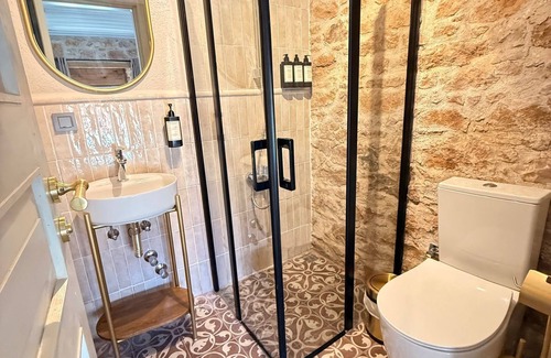 Ayvalik City Center Hotel | Elos Ayvalık Pansiyon