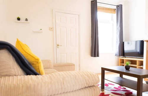 Goole Casa | Lavender Stays - Elsie House, Free WIFI, 6 guests