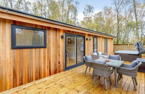 Elton Complejo | Elton Furze Retreats
