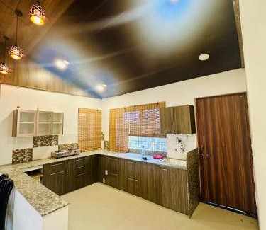 Mhow Hotel | Elure Cafe and Stays
