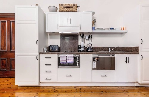 Elwood Apartamento | Elwood Manor A Restored Art Deco Gem