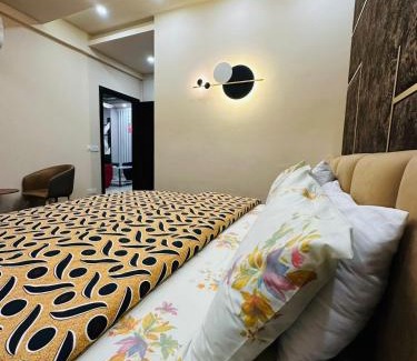 Islamabad Apartamento | Elysium Capital Oasis! Opposite to Centaurus Mall