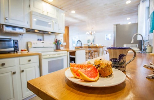 New London Casa | Elysium on Little Sunapee-Dock, Firepit, Trails