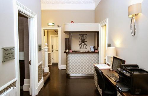 North West Apartamento | Embassy Apartments