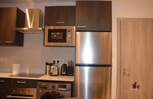 Cantonments Apartamento | Embassy gardens luxury by Cozy