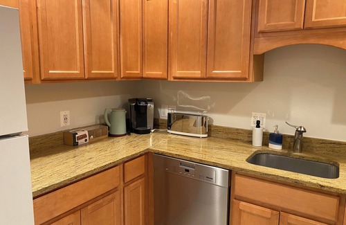 Dupont Circle Casa | Embassy Row, Beautiful Apt in Townhome, Patio