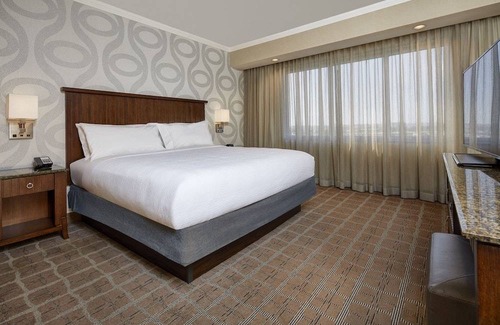 University City Hotel | Embassy Suites by Hilton San Diego La Jolla 2 Room Premium Suite - 1 King Bed - 1 Bedroom